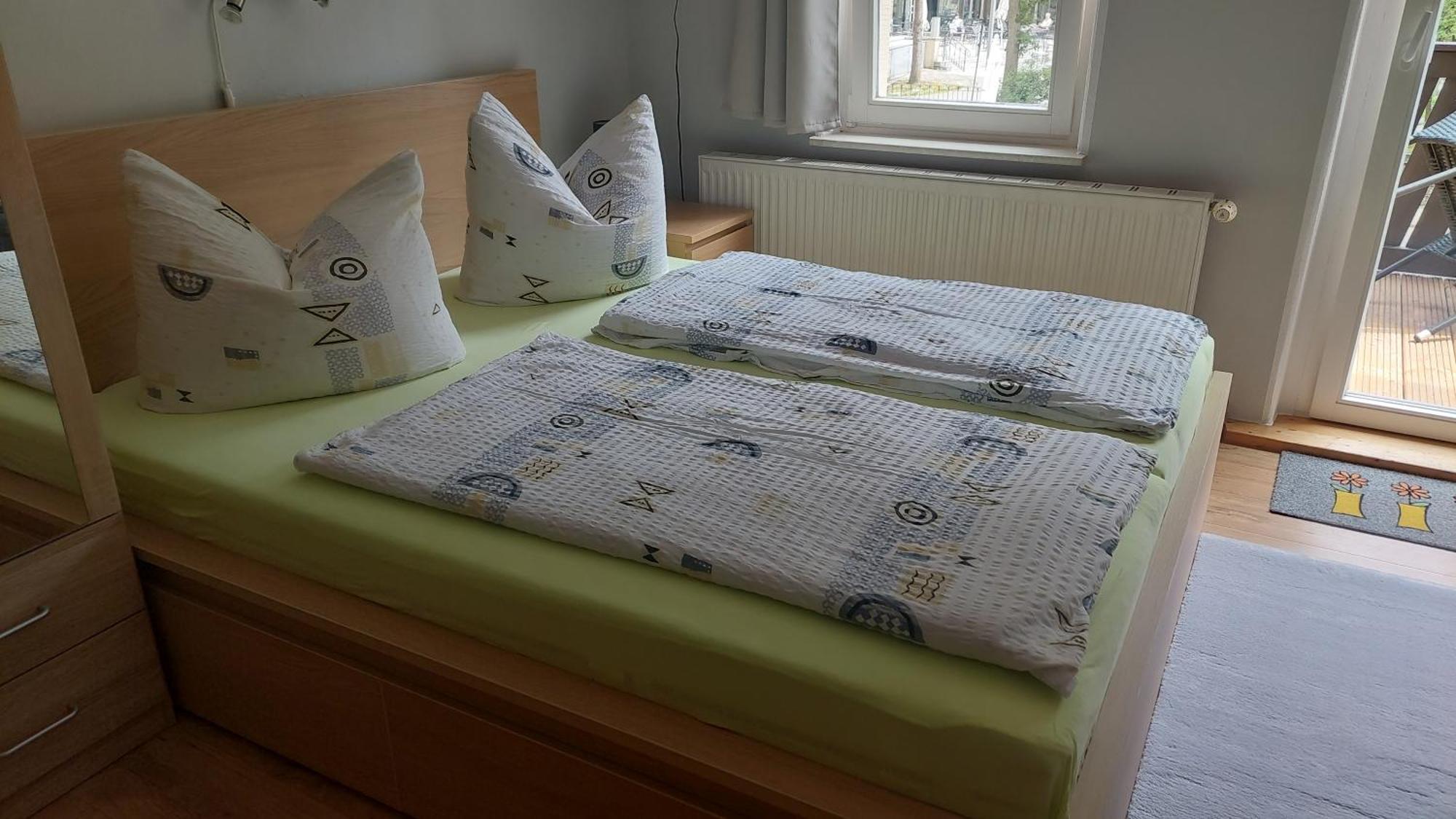 Jahn Apartment *